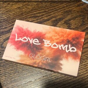 GloGIRL Love Bomb Eyeshadow Palette